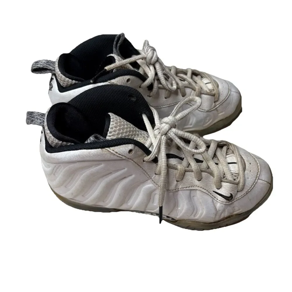 Nike Little Posite One Foamposite GS Size Youth White Black 644791-102 Size 2Y
